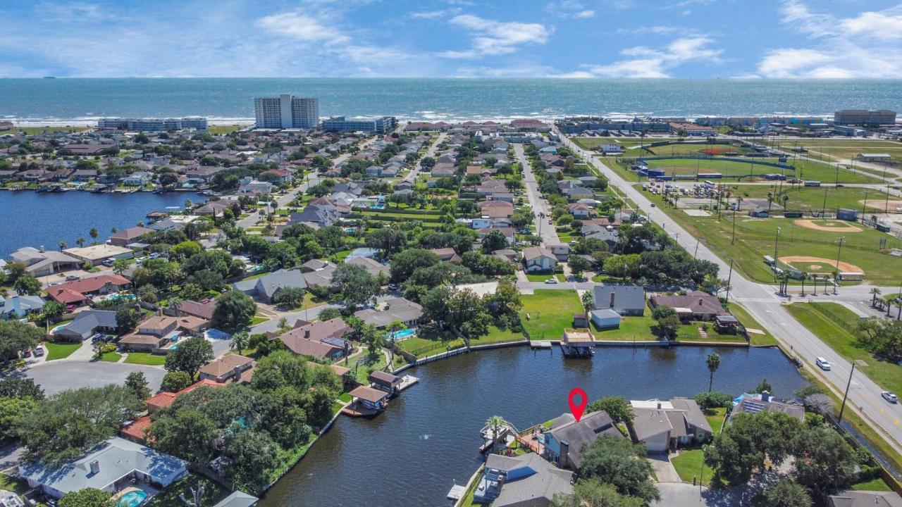 Beauty On The Water! Lake House Near The Beaches! Galveston Exterior photo